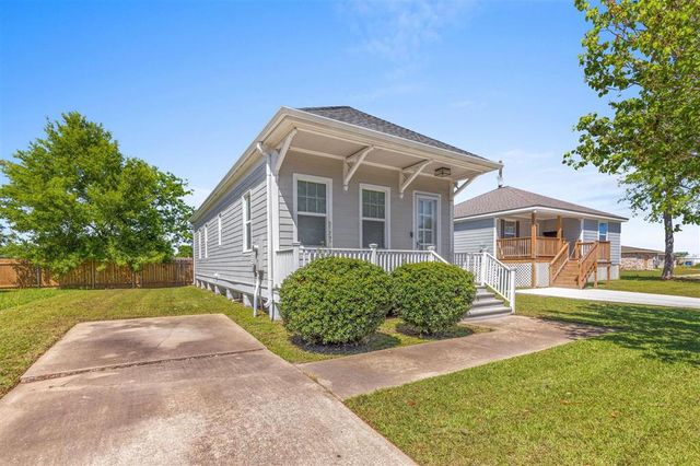 2229 Phillips Court, Lake Charles, LA 70601