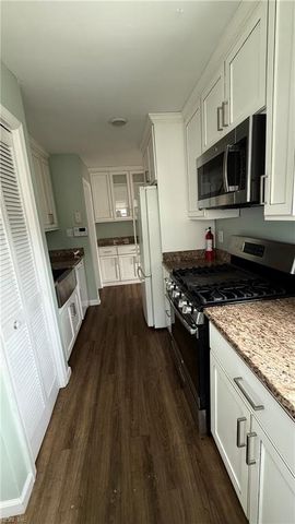 530 Sterling ST, Norfolk, VA 23505