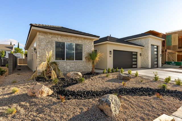 262 E 1100 N, Hurricane, UT 84737