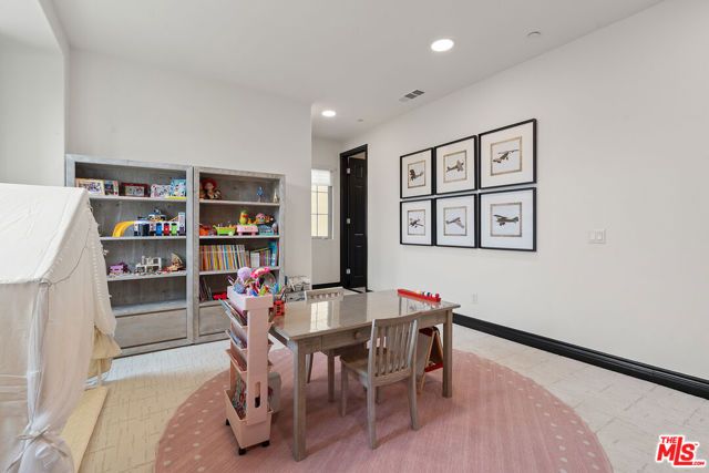 55 Suede, Irvine, CA 92602