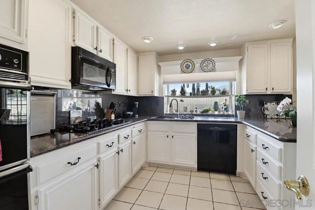 11623 Via Jacquelina, El Cajon, CA 92019