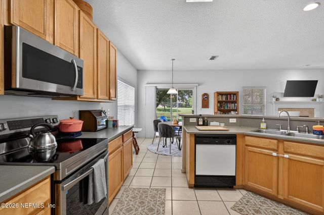 1844 CHATHAM VILLAGE Drive, Orange Park, FL 32003