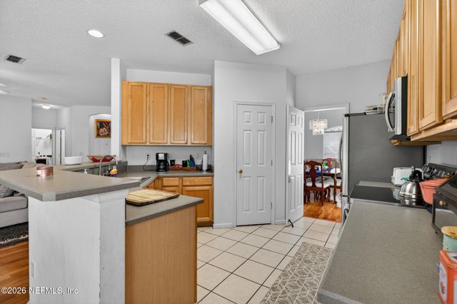 1844 CHATHAM VILLAGE Drive, Orange Park, FL 32003