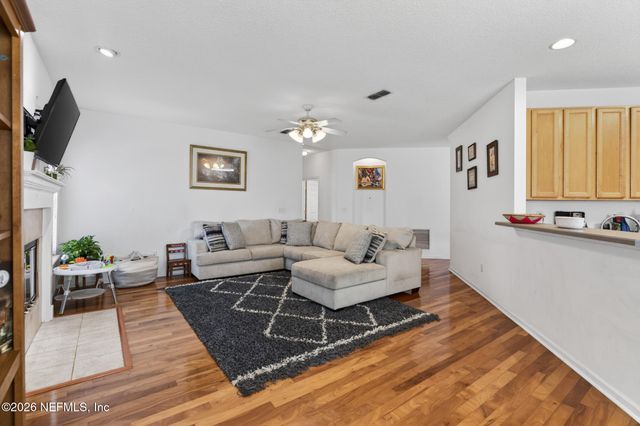 1844 CHATHAM VILLAGE Drive, Orange Park, FL 32003