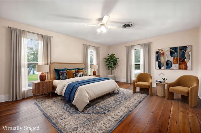 816 W Adoue Street, Alvin, TX 77511