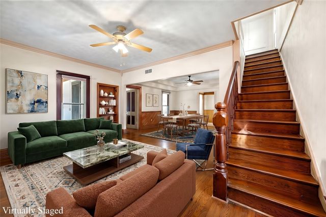 816 W Adoue Street, Alvin, TX 77511