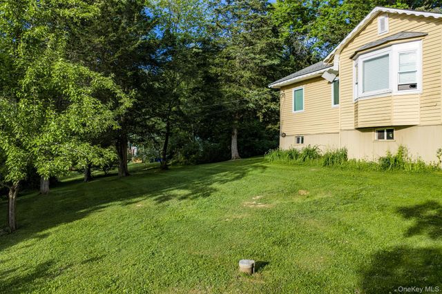 26 Woodycrest Trail, Monroe, NY 10950