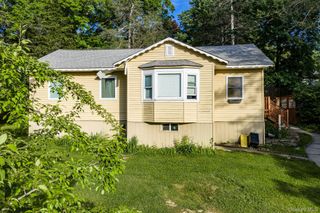 26 Woodycrest Trail, Monroe, NY 10950