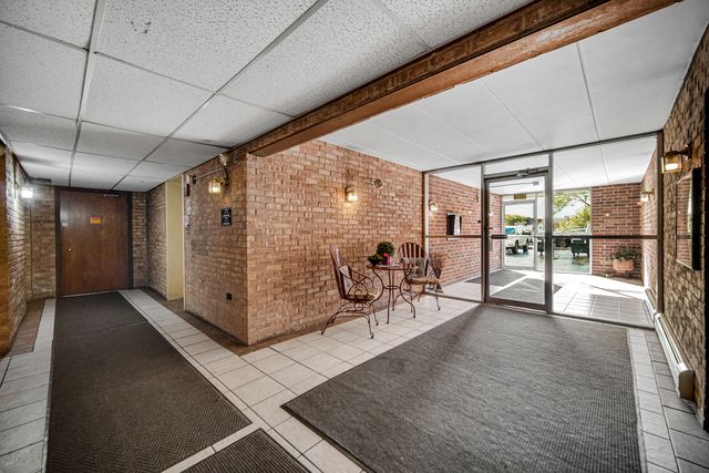 10210 Washington Avenue 311, Oak Lawn, IL 60453