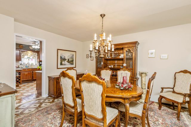 260 Washington Avenue, Saint James, NY 11780