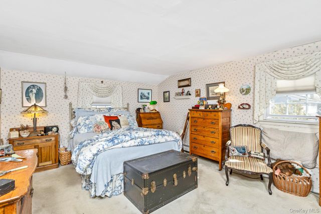 260 Washington Avenue, Saint James, NY 11780