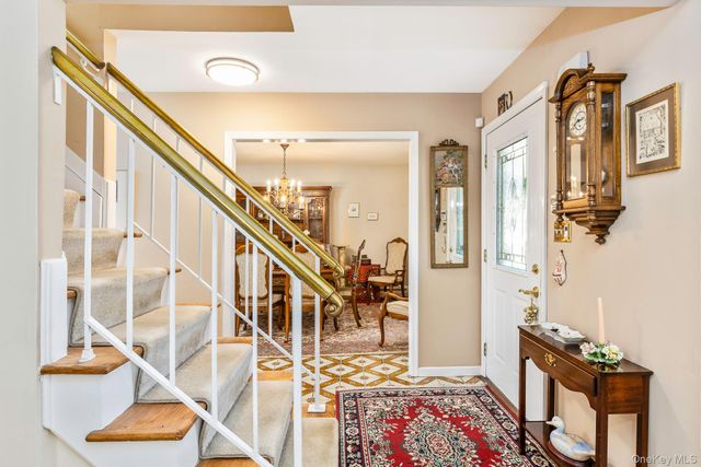 260 Washington Avenue, Saint James, NY 11780