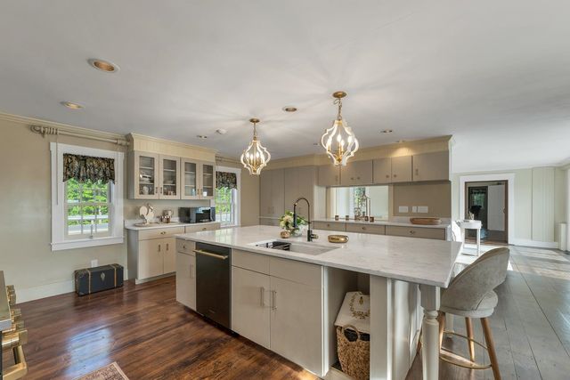 580 Pine Hill Road, Wolfeboro, NH 03894