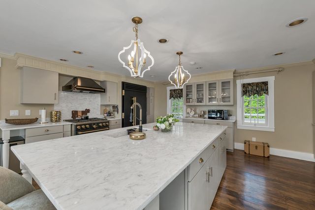 580 Pine Hill Road, Wolfeboro, NH 03894