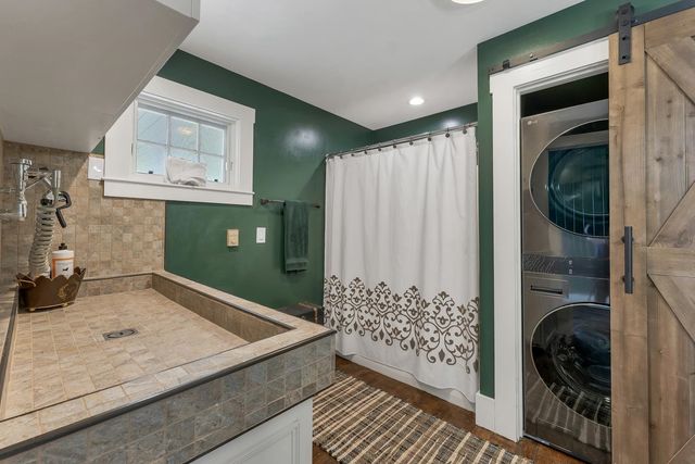 580 Pine Hill Road, Wolfeboro, NH 03894