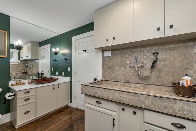 580 Pine Hill Road, Wolfeboro, NH 03894
