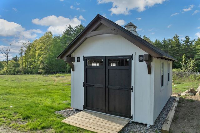580 Pine Hill Road, Wolfeboro, NH 03894