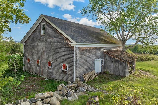 580 Pine Hill Road, Wolfeboro, NH 03894