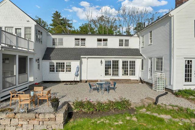 580 Pine Hill Road, Wolfeboro, NH 03894