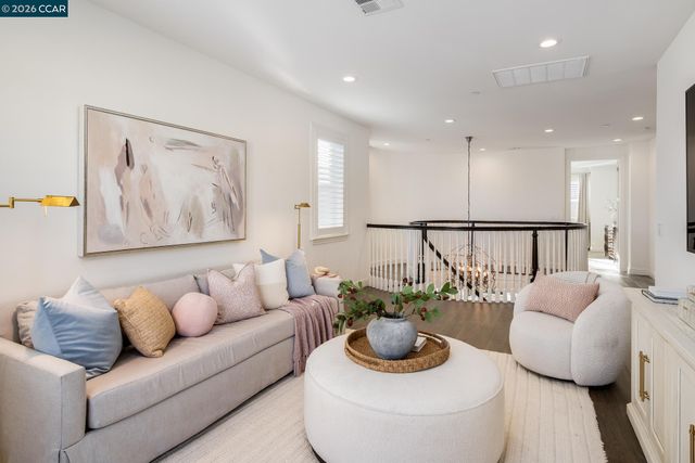 1150 Trumpet Vine Ln, San Ramon, CA 94582