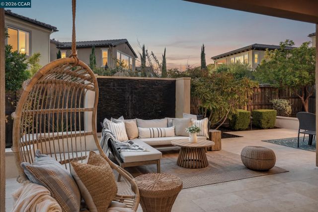 1150 Trumpet Vine Ln, San Ramon, CA 94582