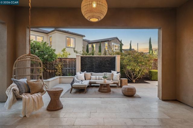 1150 Trumpet Vine Ln, San Ramon, CA 94582