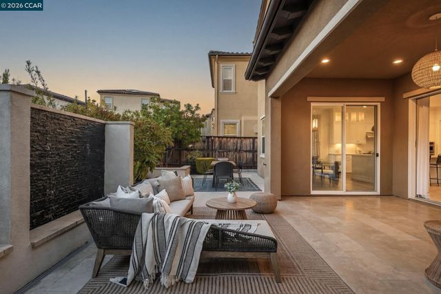 1150 Trumpet Vine Ln, San Ramon, CA 94582