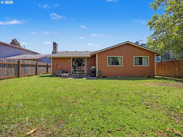 13725 Se CENTER St, Portland, OR 97236