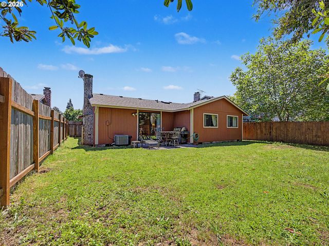 13725 Se CENTER St, Portland, OR 97236