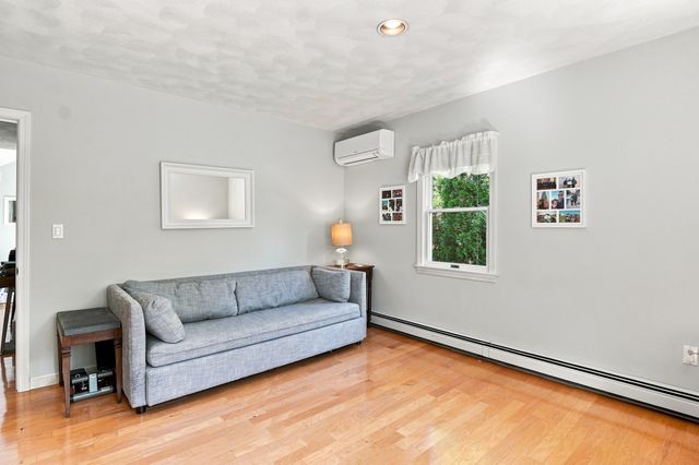 19 Forest Avenue, Natick, MA 01760