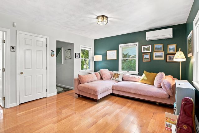 19 Forest Avenue, Natick, MA 01760