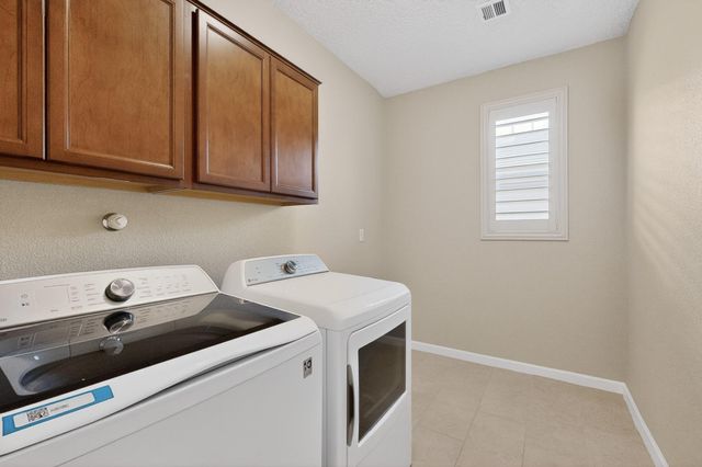 3062 W Turquesa Loop SE, Rio Rancho, NM 87124