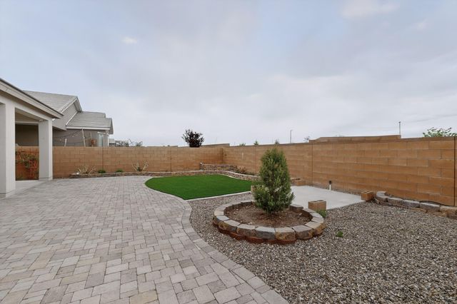 3062 W Turquesa Loop SE, Rio Rancho, NM 87124
