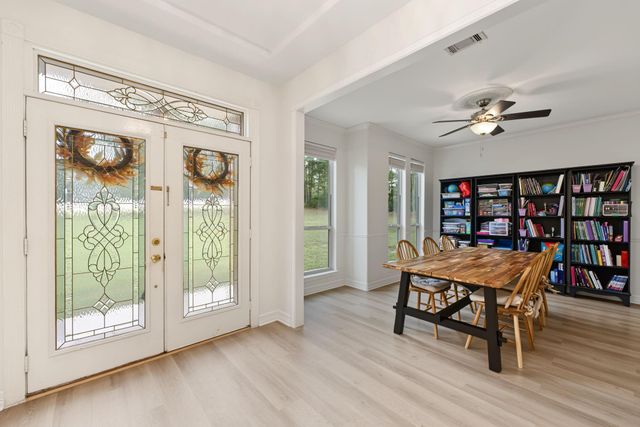 421 Trace Way Drive, Montgomery, TX 77316