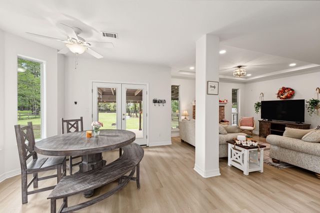 421 Trace Way Drive, Montgomery, TX 77316