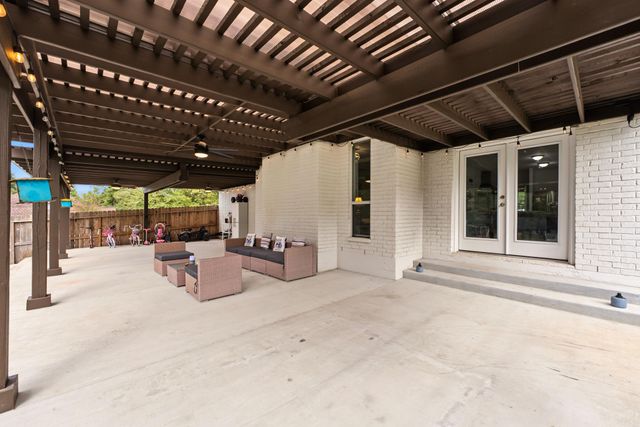 421 Trace Way Drive, Montgomery, TX 77316