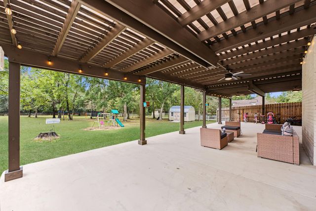 421 Trace Way Drive, Montgomery, TX 77316