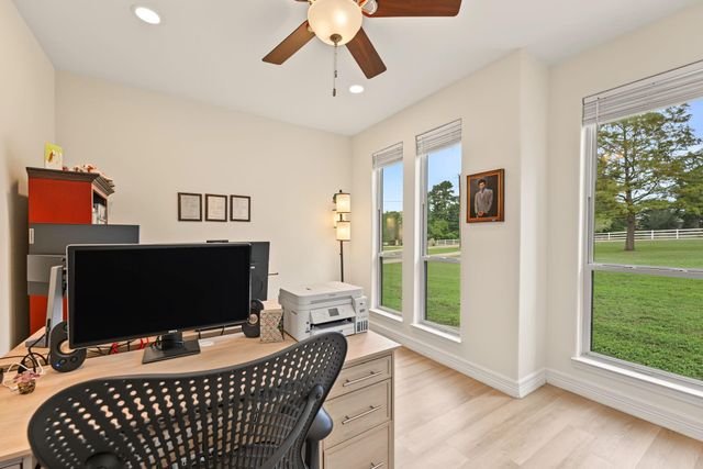 421 Trace Way Drive, Montgomery, TX 77316