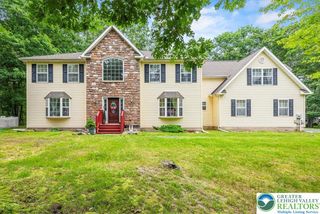 210 Swartsburo Drive, Lehman Twp, PA 18371