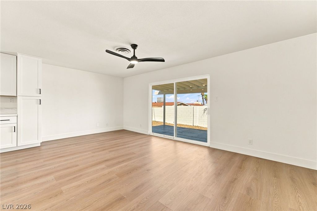 120 Linden Street, Henderson, NV 89015 — photo 4