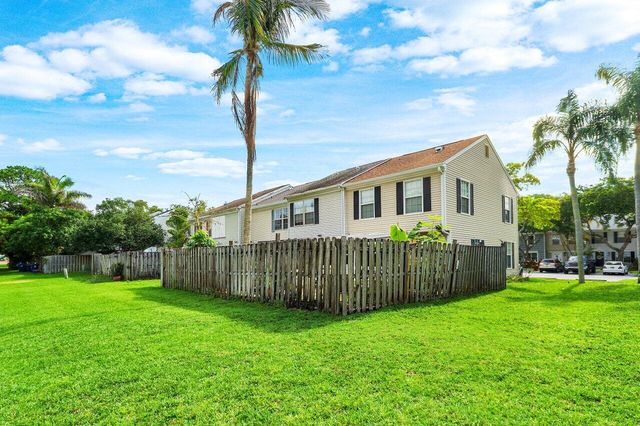 304 Georgian Park Drive, Jupiter, FL 33458