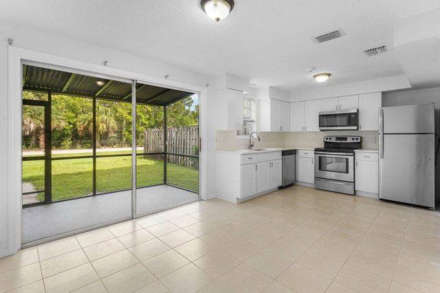 304 Georgian Park Drive, Jupiter, FL 33458