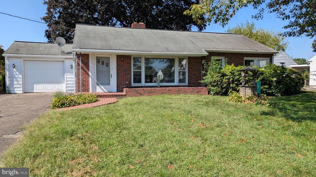 7 BARBARA AVE, Willow Street, PA 17584