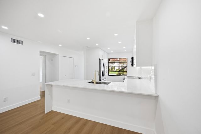 21546 Cypress Hammock Drive 40e, Boca Raton, FL 33428