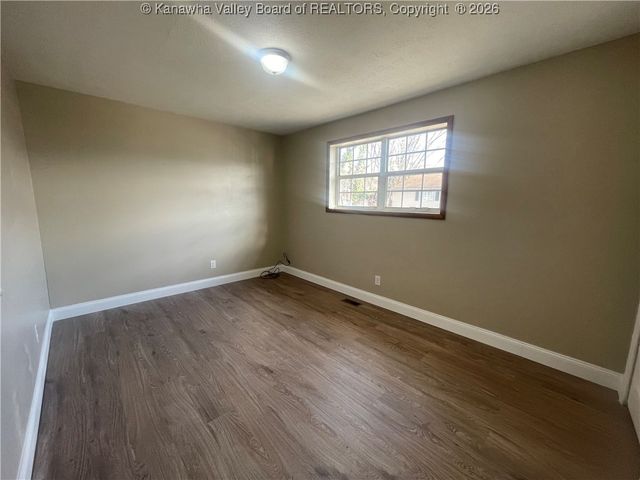 1324 Elmwood Avenue, Charleston, WV 25301