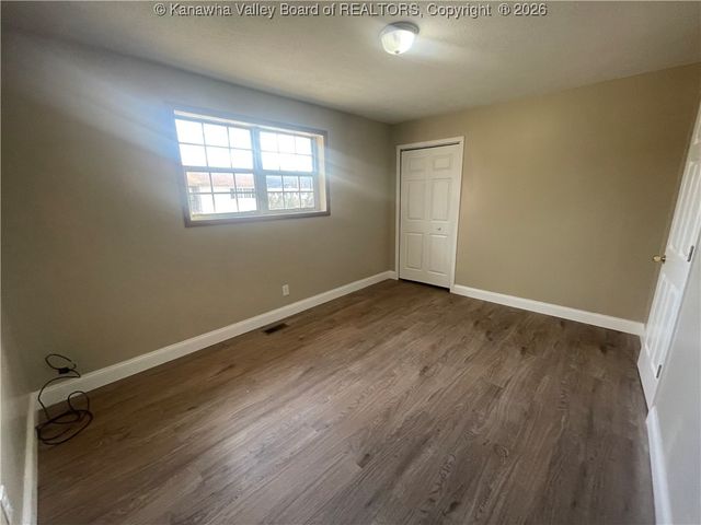 1324 Elmwood Avenue, Charleston, WV 25301