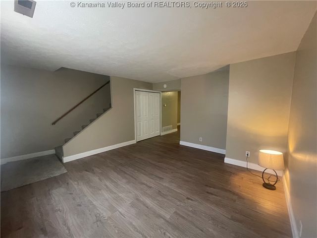 1324 Elmwood Avenue, Charleston, WV 25301