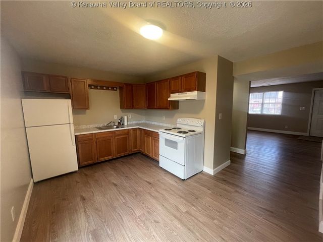 1324 Elmwood Avenue, Charleston, WV 25301