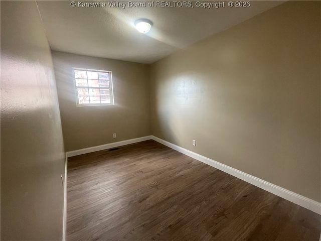 1324 Elmwood Avenue, Charleston, WV 25301