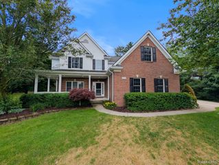1859 Lonesome Lake Court, Orion Charter Township, MI 48362